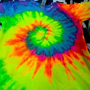 Be happy tie-dye shirt